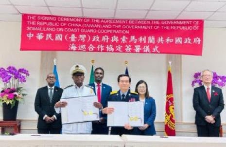 Somaliland Coast Guard Commander and Taiwan Coast Guard Chief
